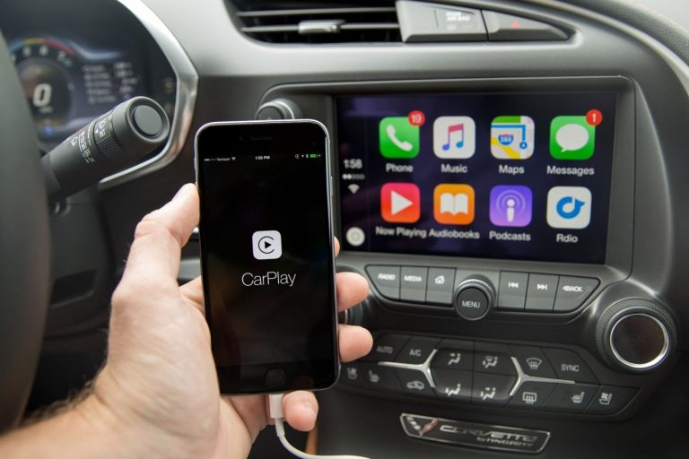 CarPlay چیست؟ دی وی دی فابریک