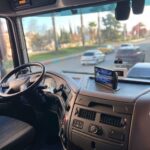 مانیتور اندروید فابریک کامیون و اتوبوس همراه با قاب و سوکت